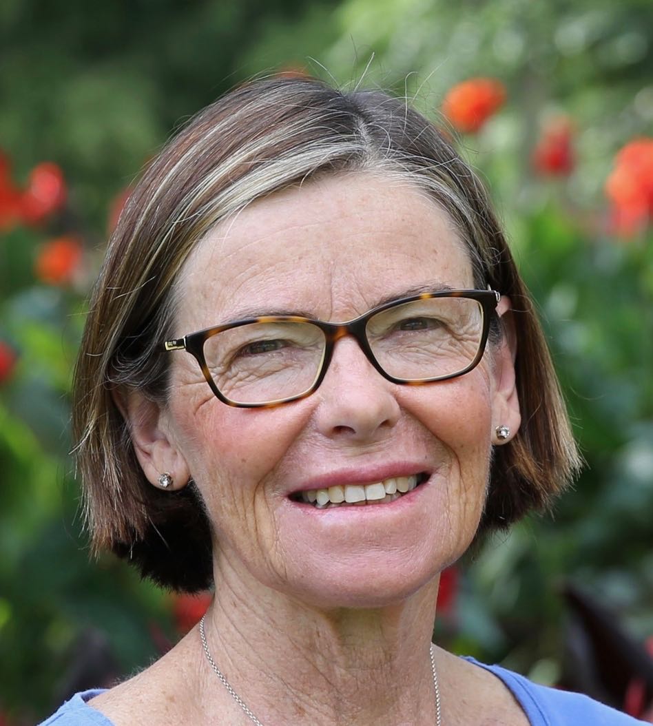 Susan Vos head shot 2